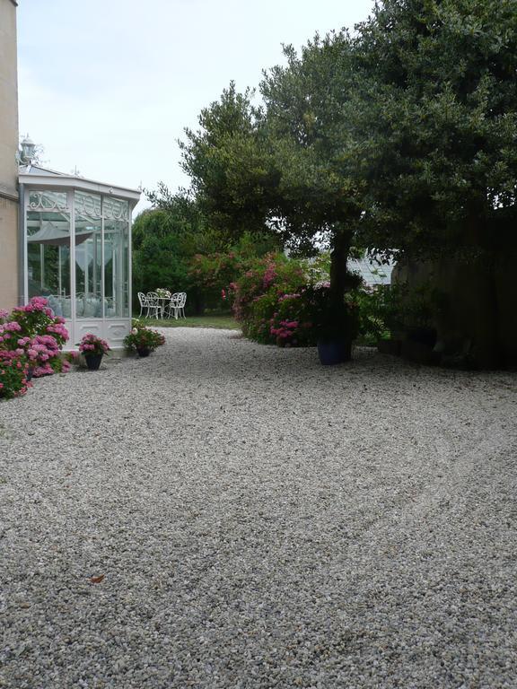 Les Lilas De Bellefontaine Bayeux Habitación foto